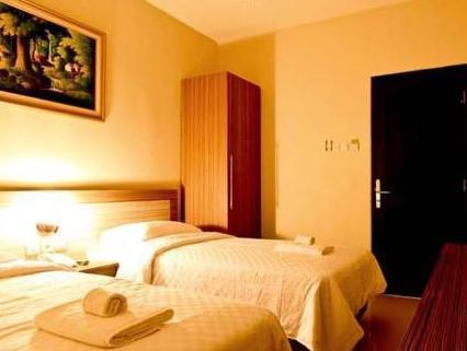Hotel Marina Амбон Экстерьер фото